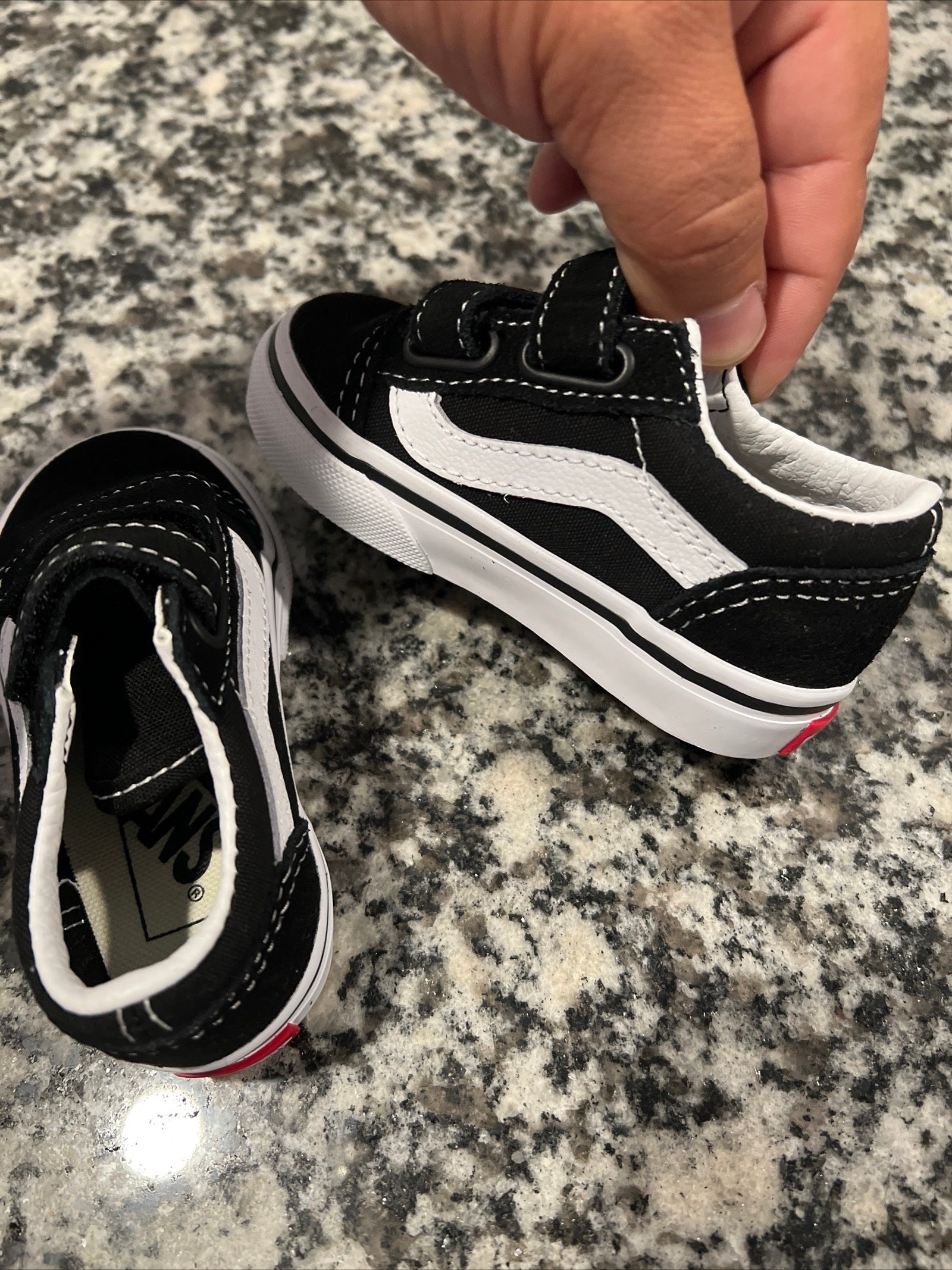 Vans Old Skool V Toddler Sneaker Shoes Kids Size 4.5 Black New lil Bit of Everything llc